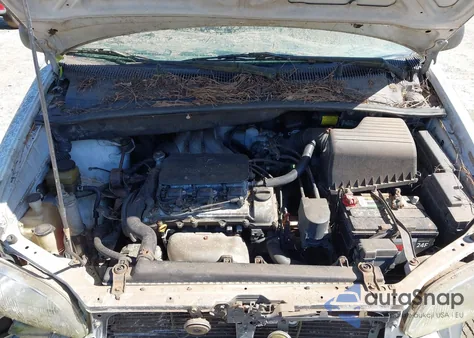 2000 Toyota Sienna Xle z USA, uszkodzony, nr VIN 4T3ZF13CXYU246465